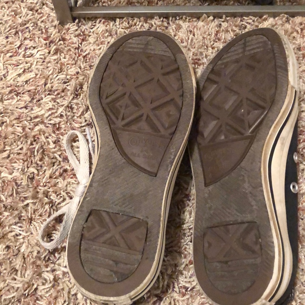 Black Converse - Picture 3 of 4